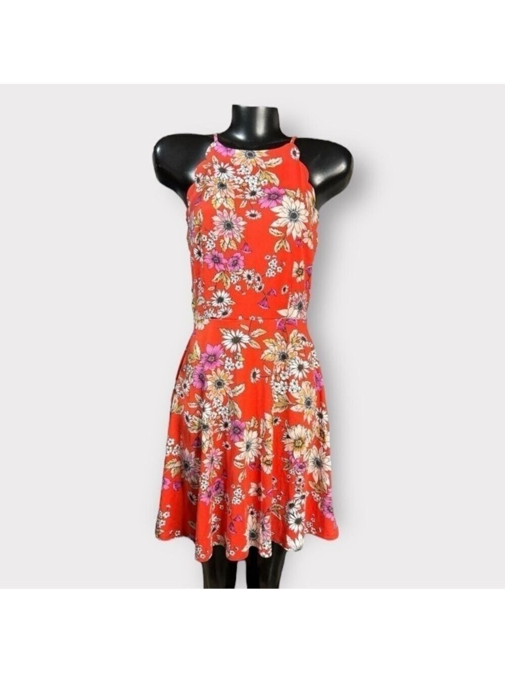 The General Good NEW Taliyah Floral MEDIUM Mini Dress Scalloped Keyhole NWOT